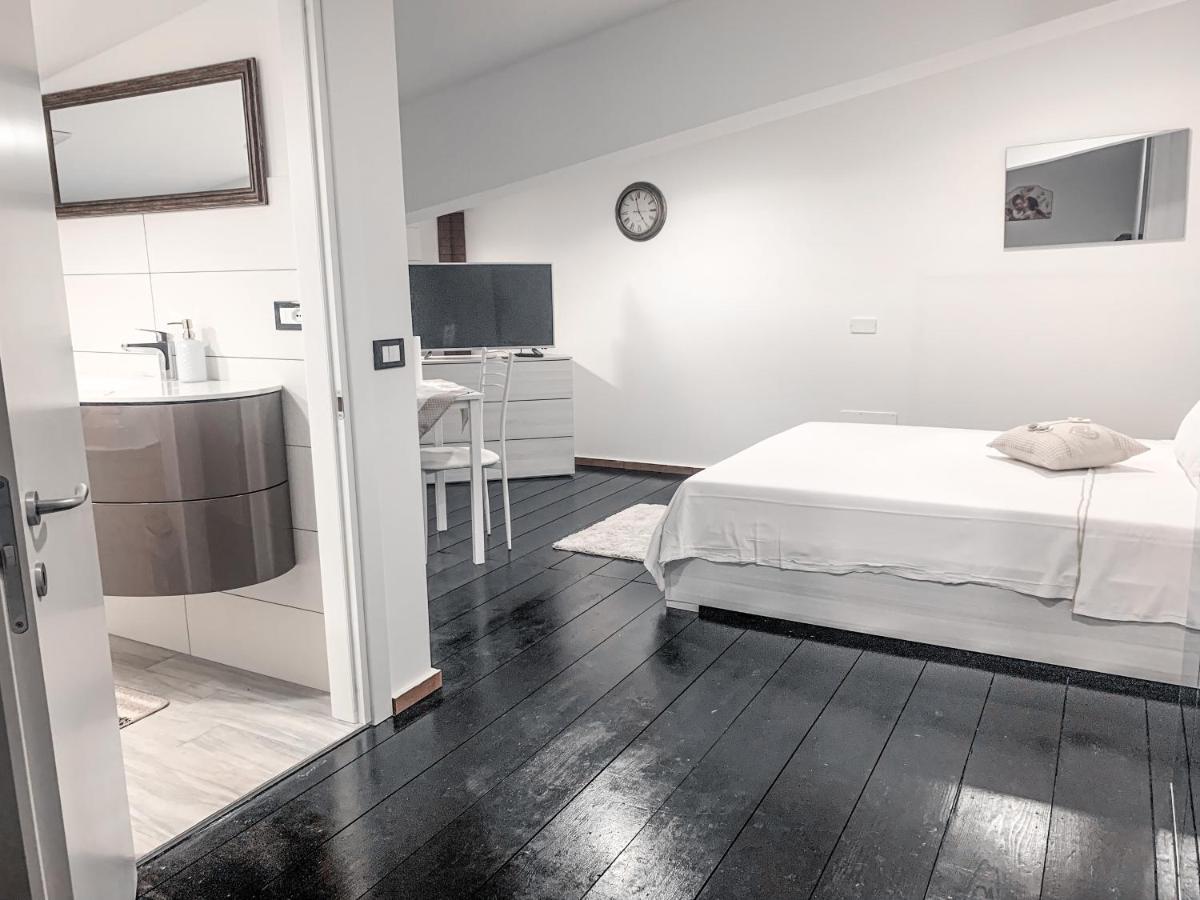B&B Ma'Delina Settimo Milanese Exterior foto
