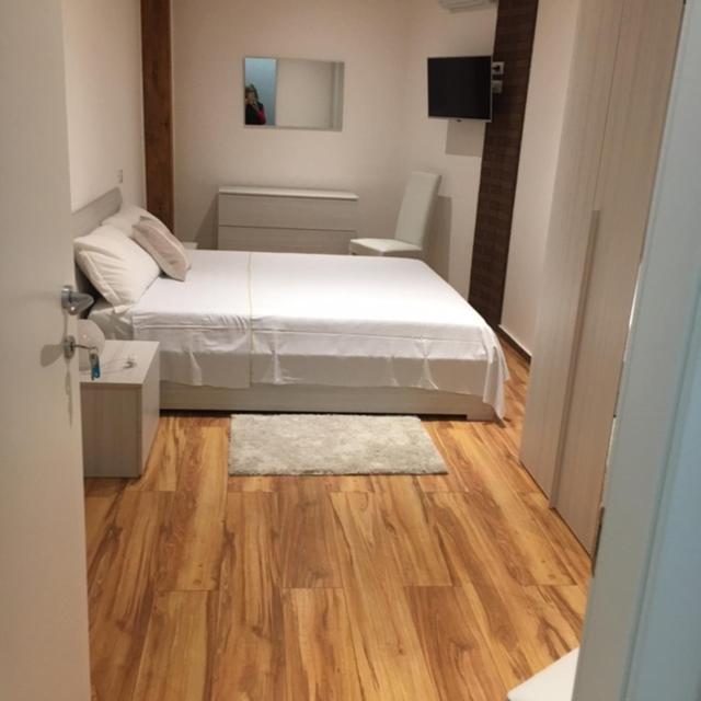 B&B Ma'Delina Settimo Milanese Exterior foto